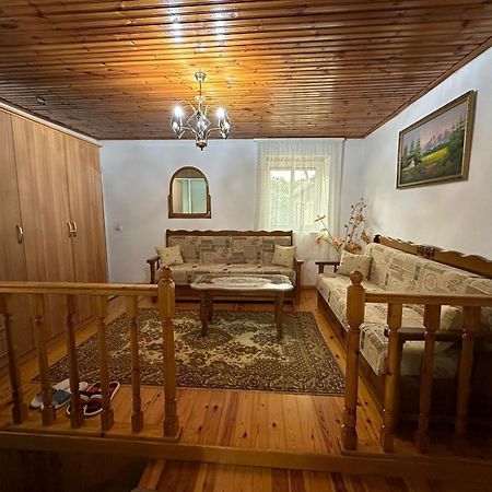 Geri Guesthouse Gjirokastër Exterior foto